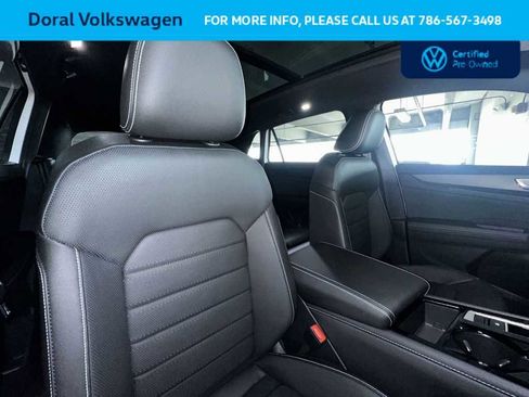 Used 2025 Volkswagen Atlas Cross Sport SEL R-Line AWD/4WD image 27