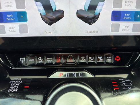 Used 2024 Jeep Grand Wagoneer Series II w/ Quick Order Packagew 28T image 59