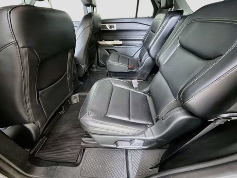 Used 2023 Ford Explorer XLT w/ Equipment Group 202A AWD/4WD image 24