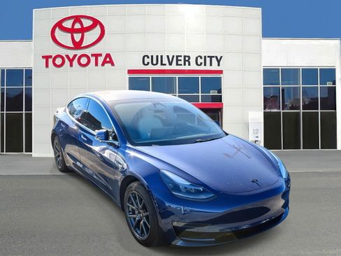 Used 2020 Tesla Model 3 image 1