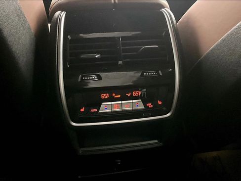 Used 2025 BMW X6 M60i w/ Climate Comfort Package image 25