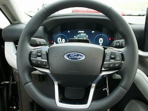 New 2026 Ford Explorer Platinum w/ LUX Leather Package image 22