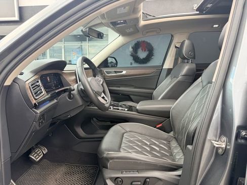 Used 2024 Volkswagen Atlas SEL Premium R-Line image 12