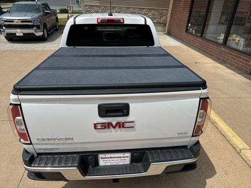 Used 2015 GMC Canyon SLT w/ Driver Alert Package AWD/4WD image 31