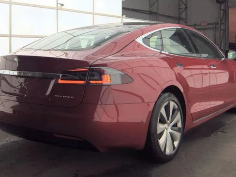 Used 2021 Tesla Model S Long Range Plus image 4