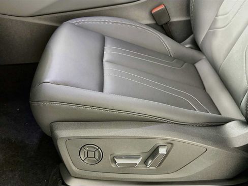 New 2026 Audi Q3 quattro 2.0T AWD/4WD image 18
