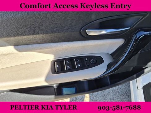 Used 2018 BMW 230i Convertible image 24