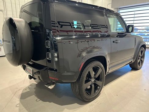 Used 2024 Land Rover Defender 90 V8 AWD/4WD image 7