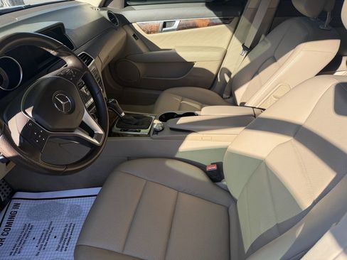 Used 2013 Mercedes-Benz C 250 Sedan image 11