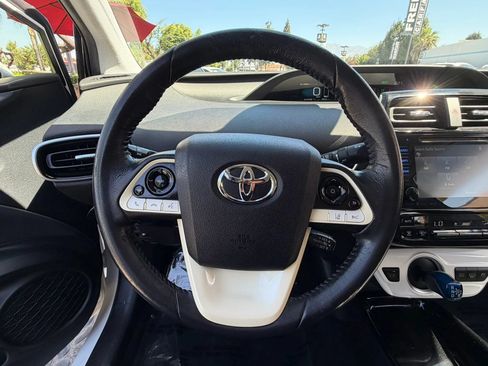 Used 2018 Toyota Prius Prime Plus FWD image 21