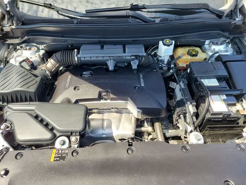 Used 2018 Buick Envision Essence FWD image 33