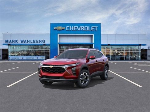 New 2026 Chevrolet Trax LT w/ Driver Confidence Package image 8