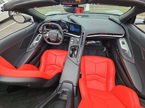 Used 2024 Chevrolet Corvette Stingray Convertible w/ Z51 Performance Package image 14