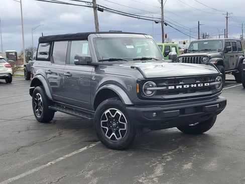 Used 2021 Ford Bronco Outer Banks AWD/4WD image 32