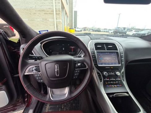 Used 2019 Lincoln Nautilus Black Label image 21