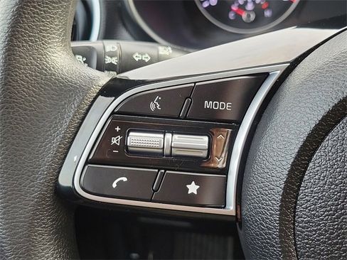 Certified 2024 Kia Forte LXS w/ LXS Technology Package image 13