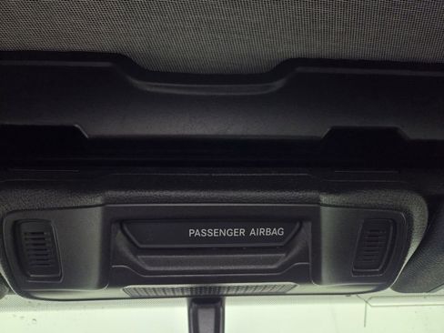 Certified 2025 Jeep Gladiator Sport image 16