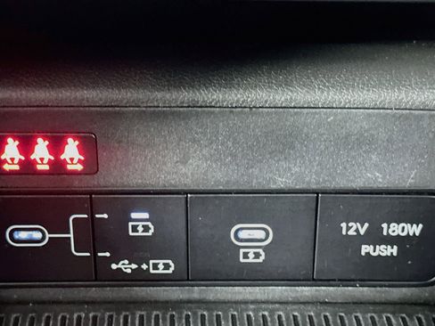 Used 2025 Hyundai Kona SEL FWD image 26