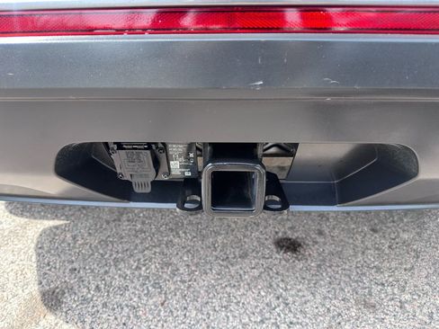 Used 2024 Volkswagen Atlas Cross Sport SE image 37