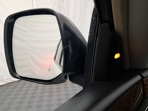 Used 2017 INFINITI QX80 4WD w/ Driver Assistance Package image 13