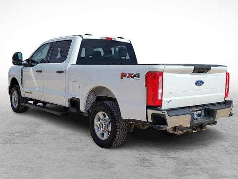 Used 2024 Ford F250 XLT w/ FX4 Off-Road Package AWD/4WD image 7