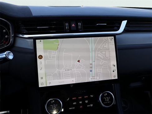 Used 2022 Jaguar F-PACE SVR image 22