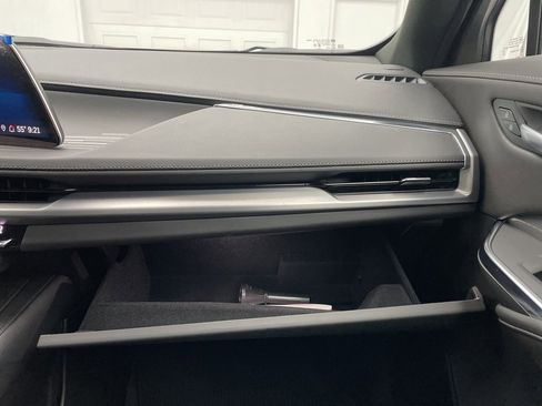 Used 2025 Cadillac XT4 Premium Luxury w/ Technology Package image 50