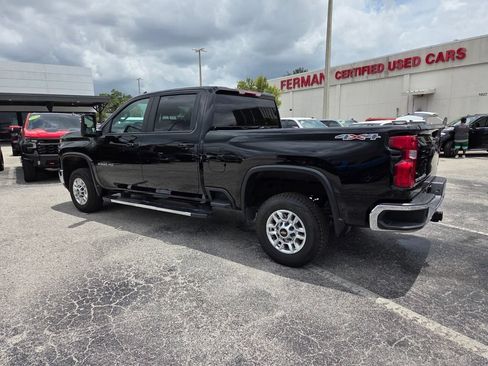 Used 2025 Chevrolet Silverado 2500 LT w/ Convenience Package AWD/4WD image 11