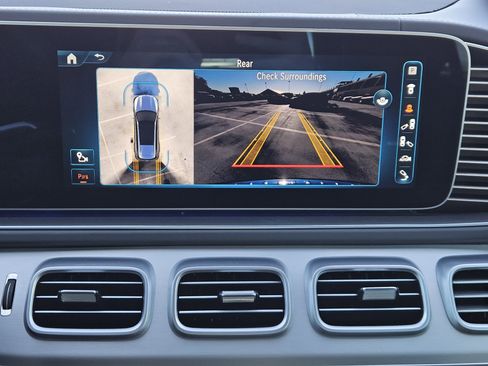 Used 2024 Mercedes-Benz GLS 63 AMG 4MATIC image 18