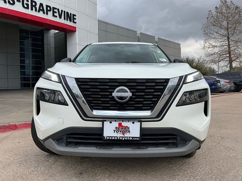 Used 2023 Nissan Rogue S image 4