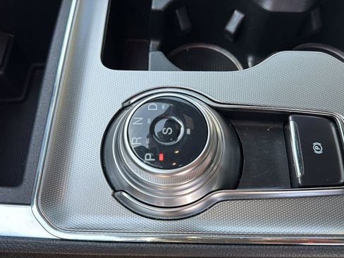 Used 2022 Ford Edge ST image 27