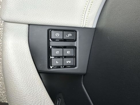 Used 2020 Jaguar F-PACE Prestige image 20