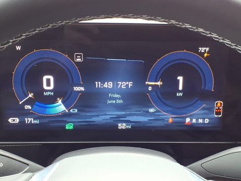 Used 2024 Chevrolet Blazer EV LT AWD/4WD image 28