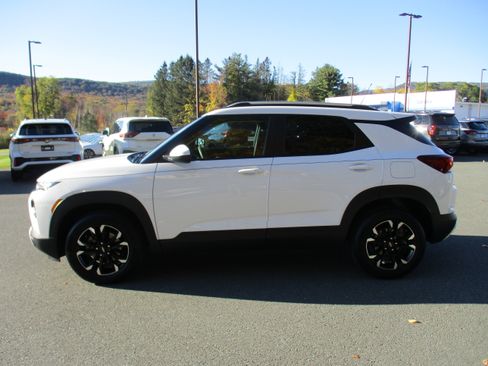 Certified 2023 Chevrolet TrailBlazer LT w/ Convenience Package image 8