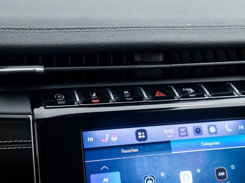 Used 2021 Jeep Grand Cherokee L Limited image 29