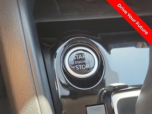 Used 2025 Nissan Versa SV w/ Trunk Package FWD image 10