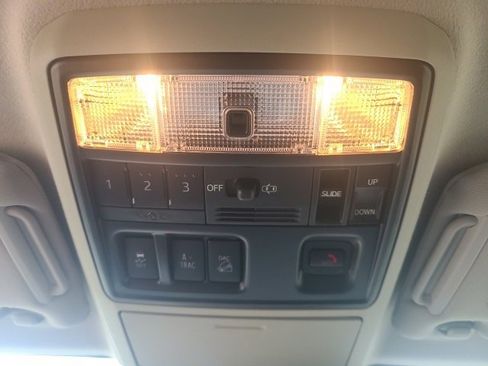 Used 2023 Toyota 4Runner Limited image 34