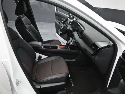 Certified 2025 Nissan Kicks SR AWD/4WD image 30