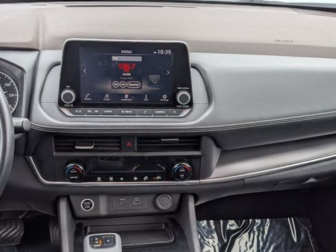 Certified 2023 Nissan Rogue SV AWD/4WD image 17