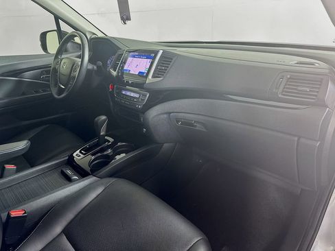 Used 2018 Honda Ridgeline RTL-E image 35