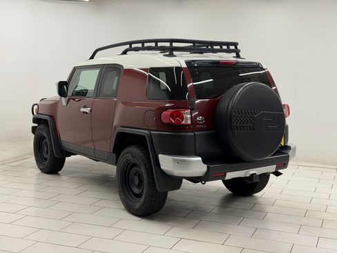 Used 2008 Toyota FJ Cruiser 4WD image 2