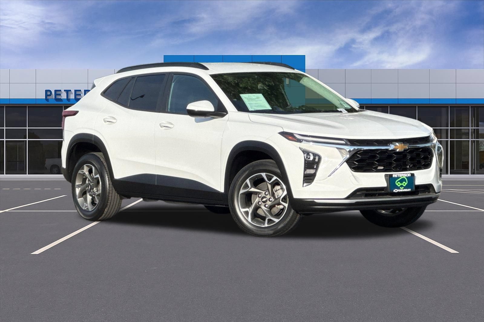 Certified 2024 Chevrolet Trax LT FWD image 2
