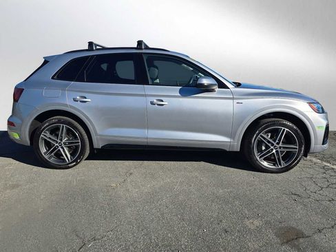 Used 2023 Audi Q5 e Premium Plus w/ Premium Plus Package image 2
