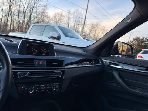 Used 2017 BMW X1 xDrive28i image 11