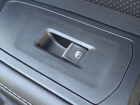 New 2026 Volkswagen Atlas SE image 35