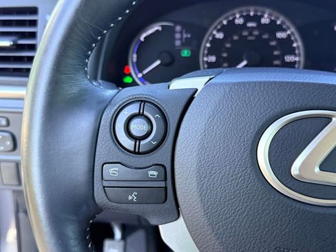 Used 2017 Lexus CT 200h image 27