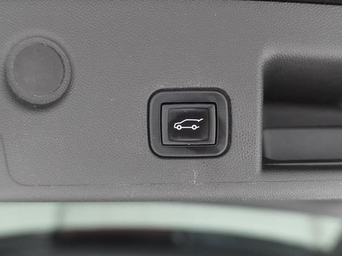 Used 2022 Chevrolet Equinox LT FWD image 34