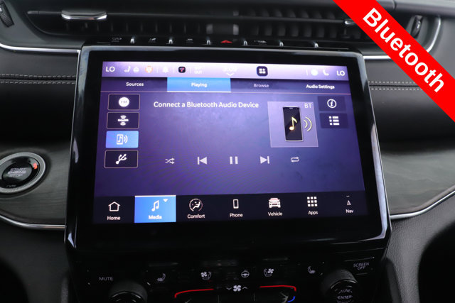 Used 2025 Jeep Grand Cherokee Overland w/ Adv Protech Group III AWD/4WD image 25