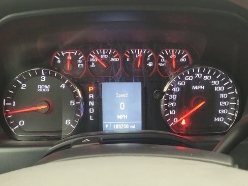 Used 2019 Chevrolet Silverado 1500 Custom AWD/4WD image 23