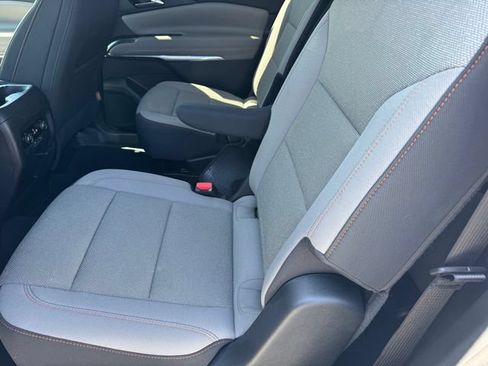 Certified 2026 Chevrolet Traverse LT w/ Driver Confidence Package FWD image 11